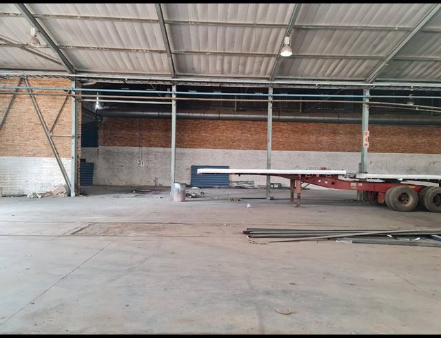 1,000M² WAREHOUSE TO LET IN WADEVILLE